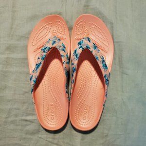 NWOT crocs kadee II seasonal printed flip